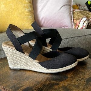 Summer wedges